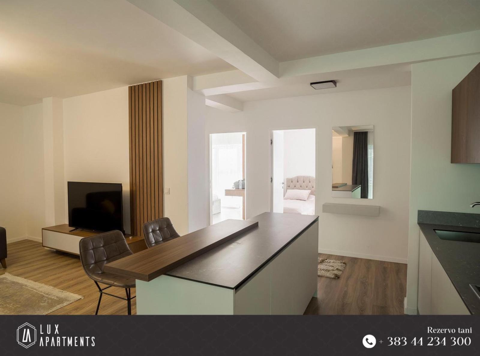 Lux Apartments พริสตีนา ภายนอก รูปภาพ